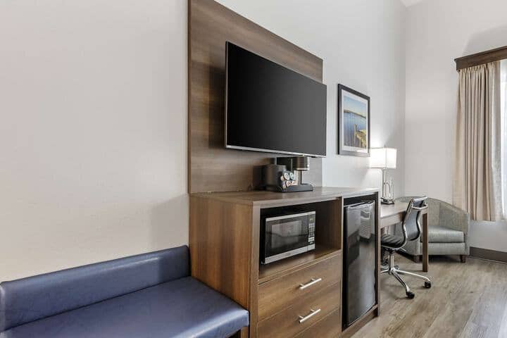 Room 12 of 40